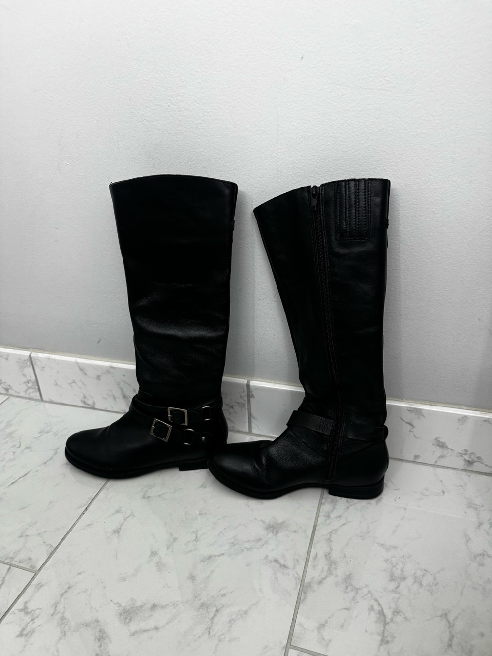 Women's Black Knee-High Buckle Heeled Boots